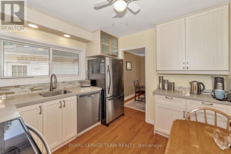 28624238/1830-kerr-avenue/mckellar-heights/ottawa/ontario/K2A1J3_14