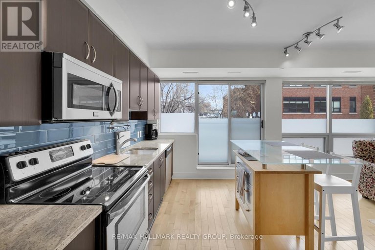 29534166/106-390-booth-street/west-centre-town/ottawa/ontario/K1R7K6_11