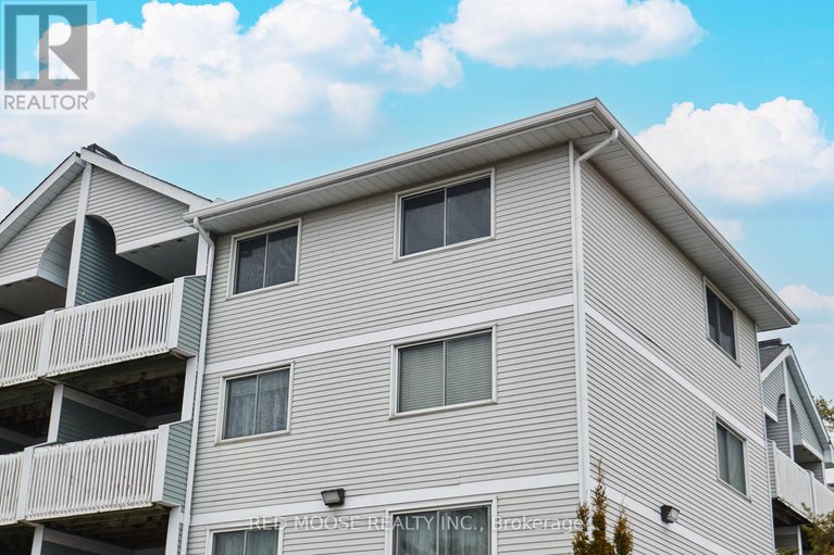 29220948/415-216-viewmount-drive/borden-farmstewart-farmcarleton-heightsparkwood-hills/ottawa/ontario/K2E7X4_2