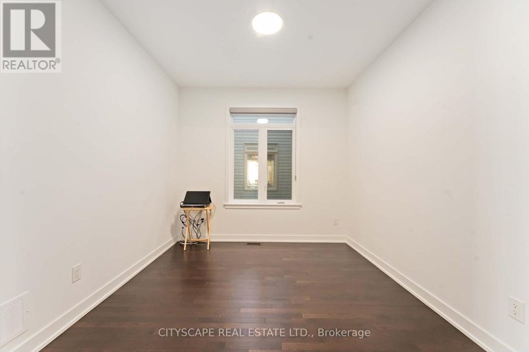 29050943/617-kenabeek-terrace/riverside-southgloucester-glen/ottawa/ontario/K4M0B3_8