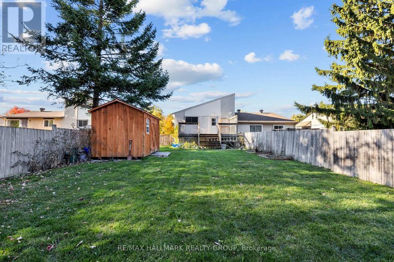 29004892/82-glamorgan-drive/glencairnhazeldean/ottawa/ontario/K2L1R4_13