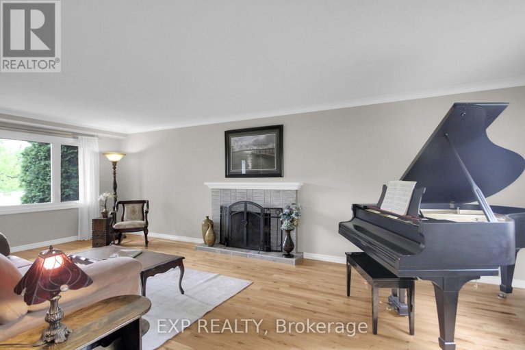 28340674/2001-neepawa-avenue/carlingwood/ottawa/ontario/K2A3L4_16