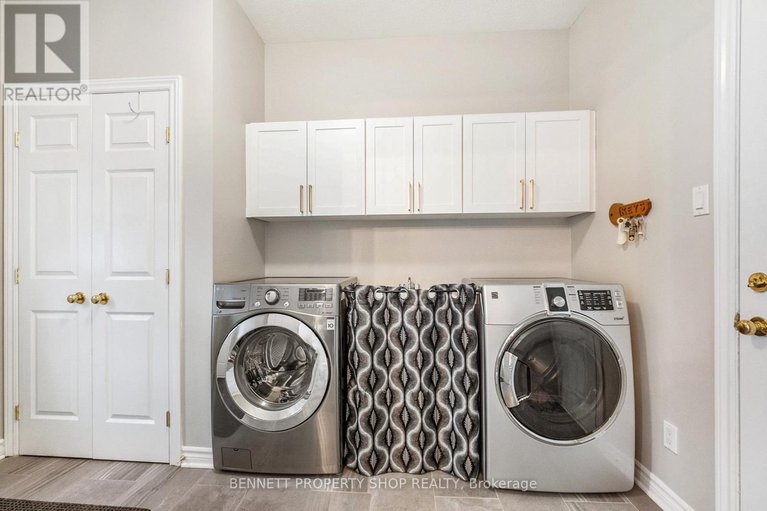 29111121/578-devonwood-circle/blossom-parkkemp-parkfindlay-creek/ottawa/ontario/K1T4E6_20