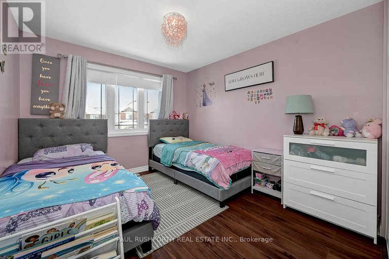 29396767/560-du-pin-rouge-way/mer-bleuebradley-estatesanderson-park/ottawa/ontario/K1W0C4_32