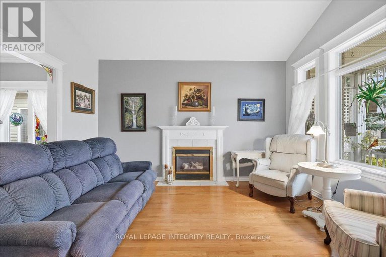 29228635/1030-valin-street/fallingbrookgardenway-south/ottawa/ontario/K4A4X7_7