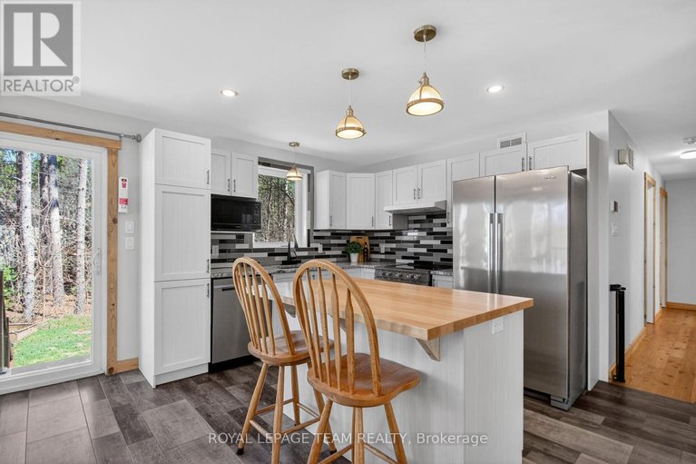 29639419/130-station-road/drummondnorth-elmsley-north-elmsley-twp/drummondnorth-elmsley/ontario/K7A4S4_9