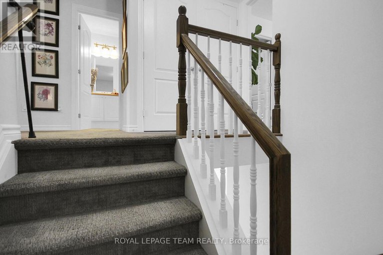 29022518/112-talltree-crescent/stittsville-central/ottawa/ontario/K2S0A9_16
