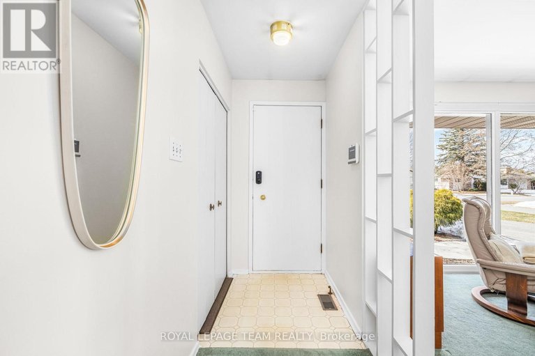 29460825/35-cherrywood-drive/arbeatha-park/ottawa/ontario/K2H6H1_4