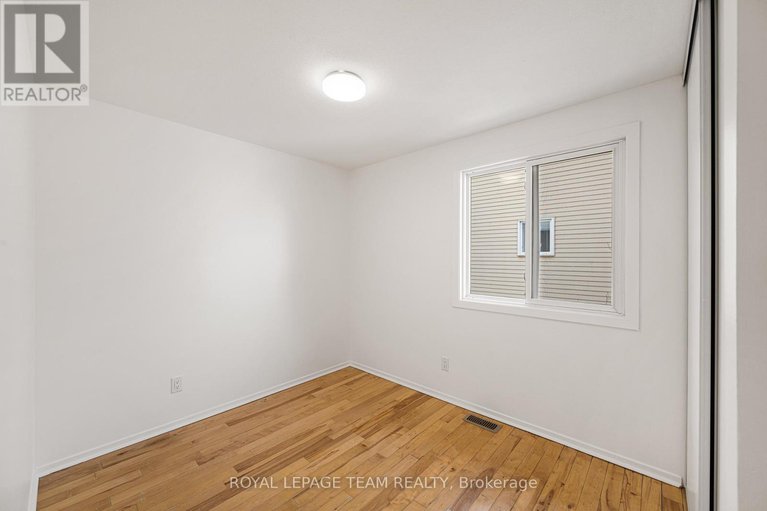 29367437/8-homestead-street/borden-farmstewart-farmcarleton-heightsparkwood-hills/ottawa/ontario/K2E7N8_25