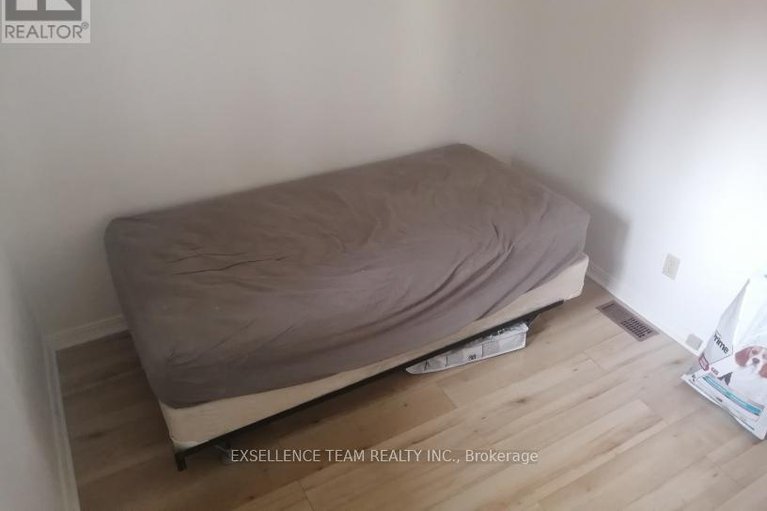 28877485/6803-st-louis-point-road-s/south-glengarry-charlottenburgh-twp/south-glengarry/ontario/K0C2E0_24