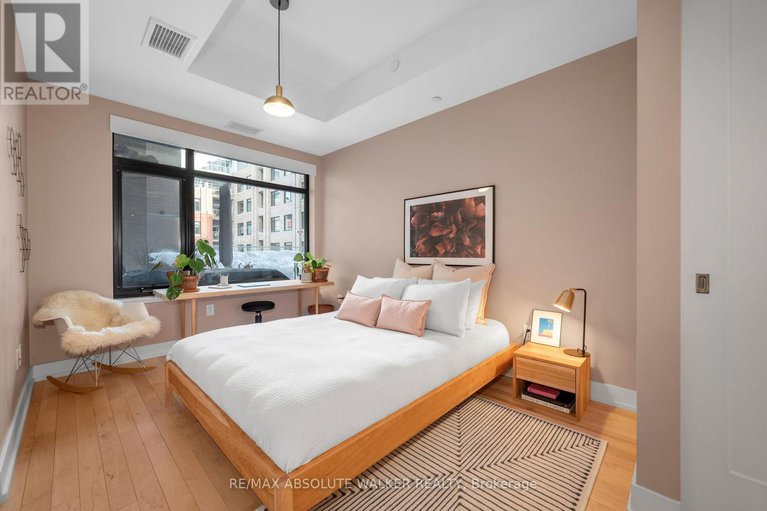 29397404/218-60-springhurst-avenue/ottawa-east/ottawa/ontario/K1S5V7_19