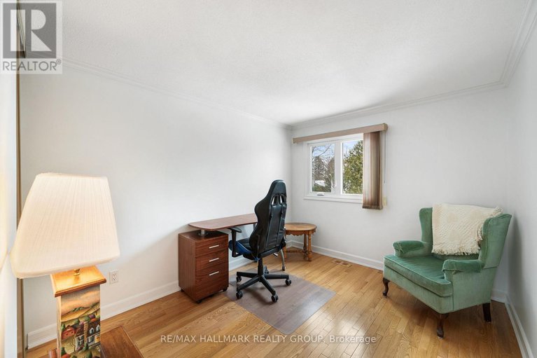 29434768/1177-st-moritz-crescent-n/convent-glen-north/ottawa/ontario/K1C2B2_31