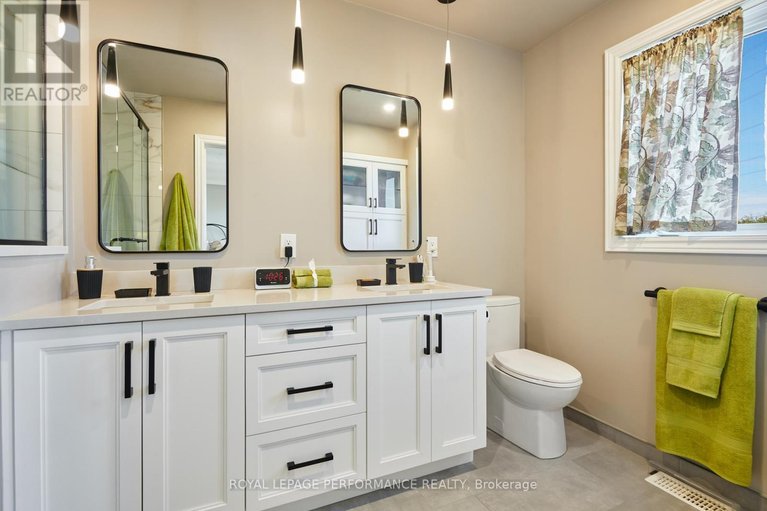 29647824/2104-liska-street/avalon-east/ottawa/ontario/K4A4J6_21