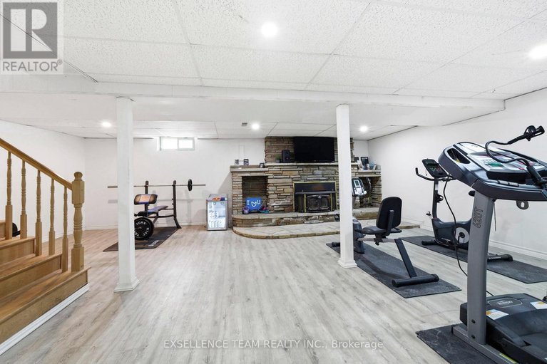 29386895/103-st-george-street-w/alexandria/north-glengarry/ontario/K0C1A0_17