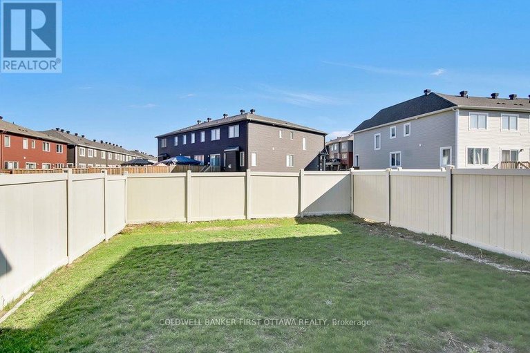 29649584/4852-abbott-street-e/emerald-meadowstrailwest/ottawa/ontario/K2S1E7_15