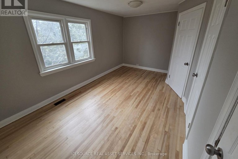 29555442/30-sunnycrest-drive/city-viewskylinefisher-heightsparkwood-hills/ottawa/ontario/K2E5Y2_16