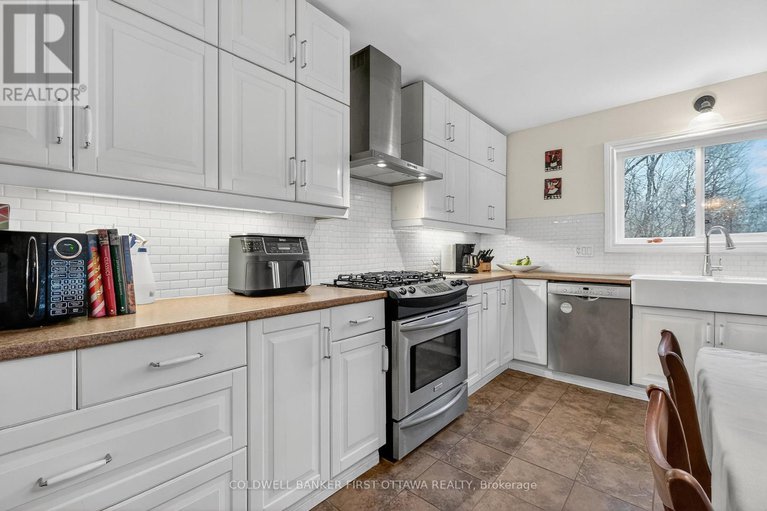 29140980/1110-dunning-road/cumberland-ridge/ottawa/ontario/K4C1P5_21