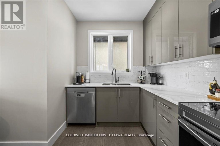 29638674/a-b-25-pennard-way/hunt-club-parkgreenboro/ottawa/ontario/K1T4C1_12