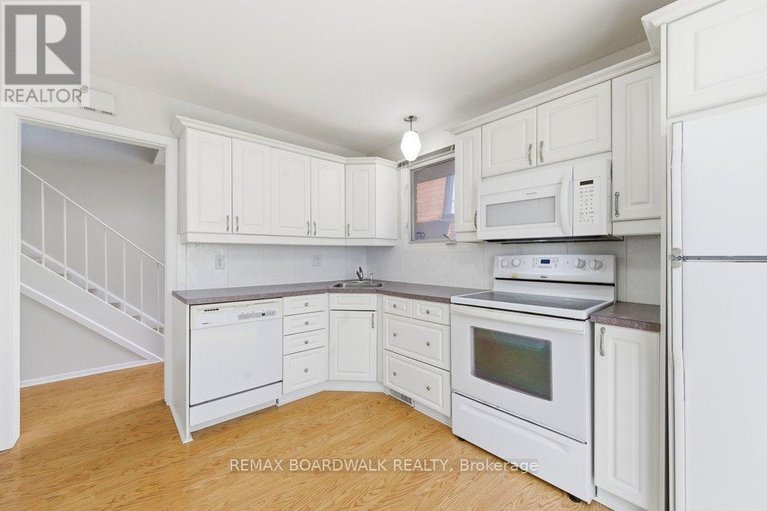 29640034/47-2210-loyola-avenue/beaconwood/ottawa/ontario/K1J8H5_7