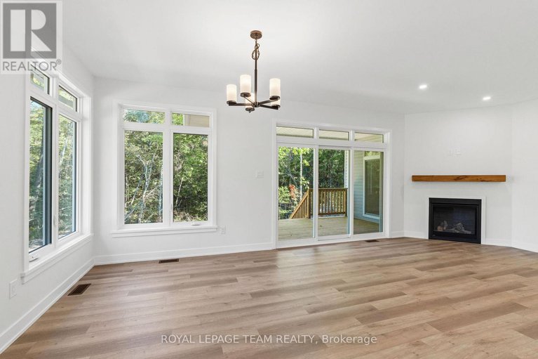 29029577/80-hogan-drive/mcnabbraeside-twps/mcnabbraeside/ontario/K7S0H8_12