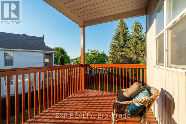 28624548/1567-rumford-drive/fallingbrookpineridge/ottawa/ontario/K4A4C1_14