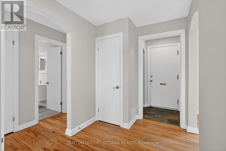 29515189/499-neighbourhood-way/riverview-park/ottawa/ontario/K1G0J3_2