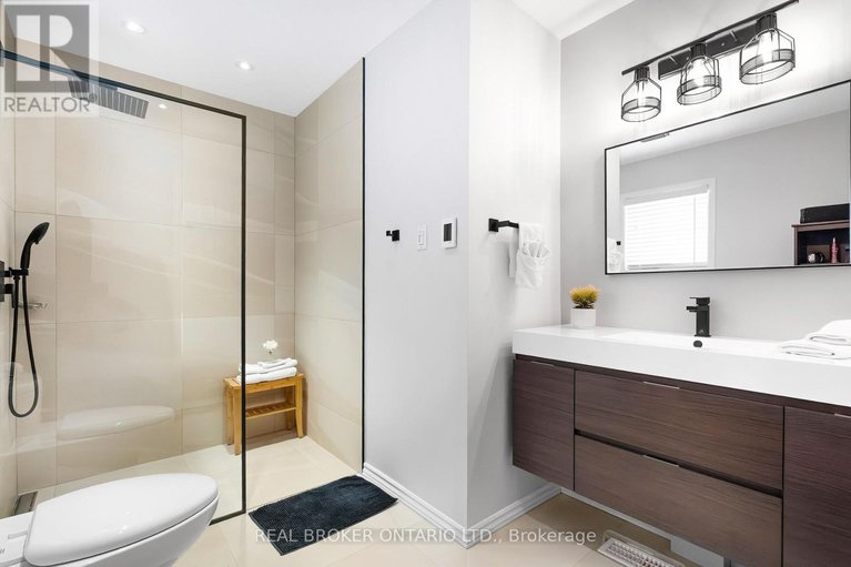 29380188/4-totteridge-avenue/longfields/ottawa/ontario/K2J5G2_28