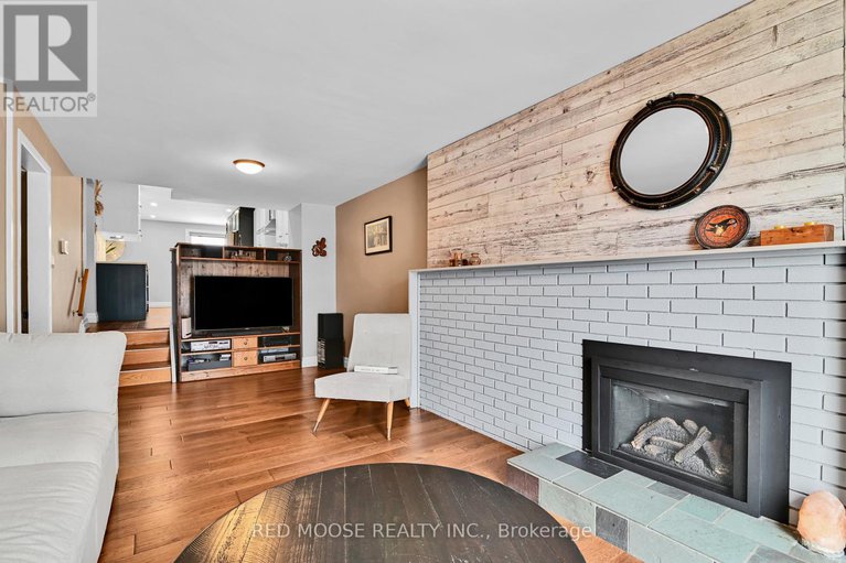 29375866/110-woodfield-drive/tanglewood/ottawa/ontario/K2G0A3_15