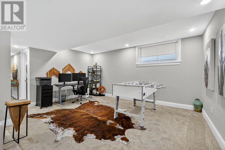 29049191/251-joshua-street/mer-bleuebradley-estatesanderson-park/ottawa/ontario/K1W0H3_43