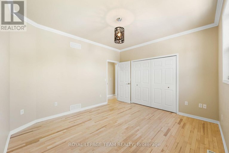 28382837/2911-ahearn-avenue/britannia/ottawa/ontario/K2B7A1_14