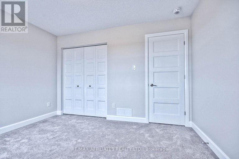 28184817/619-geneva-crescent/embrun/russell/ontario/K0A1W0_12