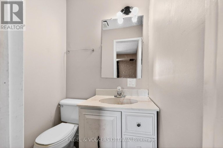 29362440/124-1449-ridgebrook-drive/pineview/ottawa/ontario/K1B4T1_29