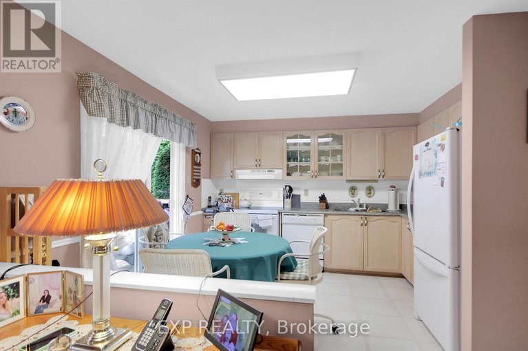 28705639/2104-gardenway-drive/fallingbrookgardenway-south/ottawa/ontario/K4A3K2_8
