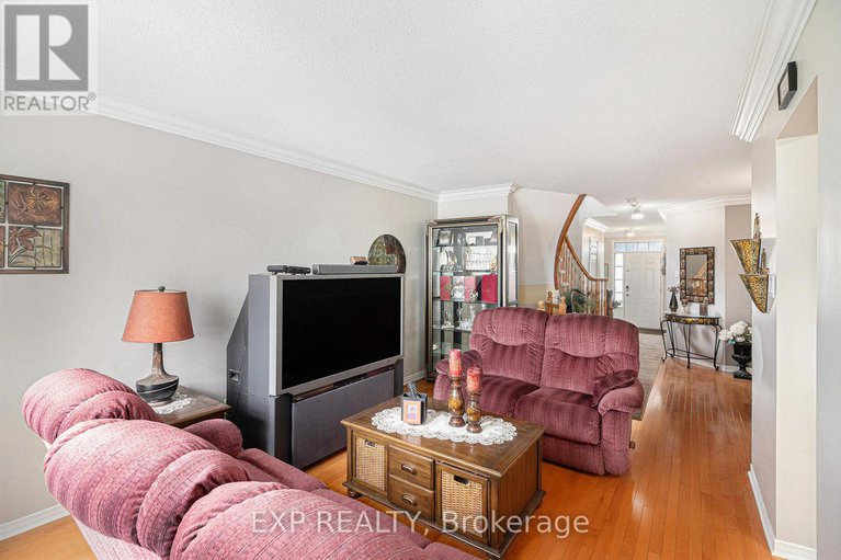 29031951/258-trail-side-circle/springridgeeast-village/ottawa/ontario/K4A5B5_8