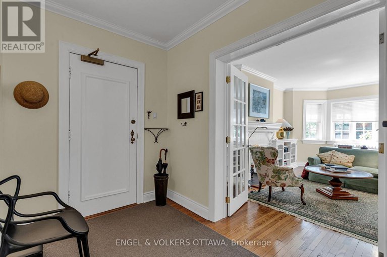 28296351/2-433-besserer-street/sandy-hill/ottawa/ontario/K1N6B9_4