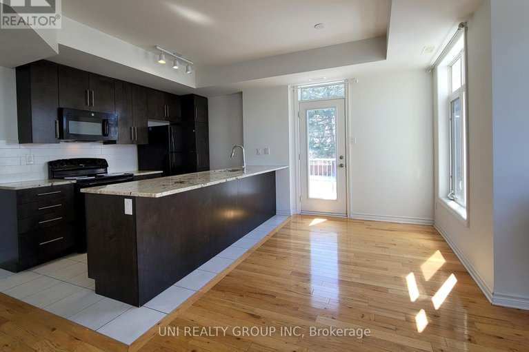 28556039/298c-everest-private/elmvale-acres/ottawa/ontario/K1G4E3_9