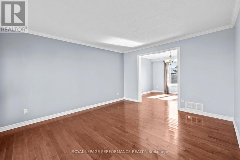 29638186/54-lapointe-boulevard/embrun/russell/ontario/K0A1W0_9