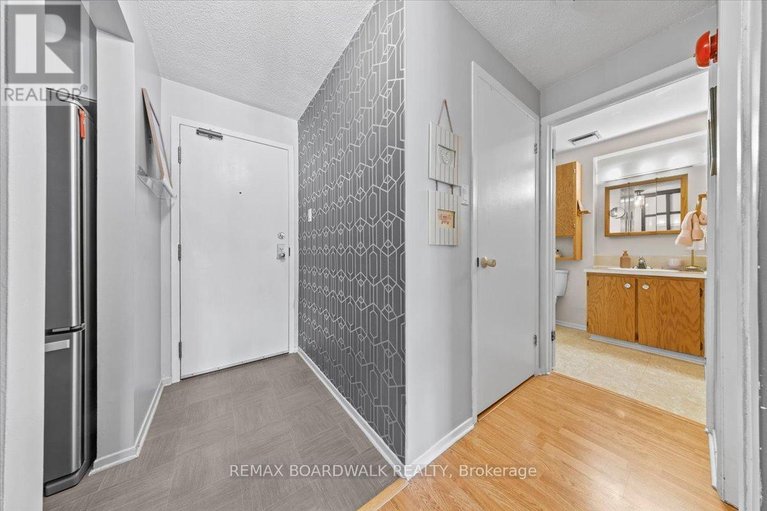 29462508/205-6434-bilberry-drive/orleans-wood/ottawa/ontario/K1C4P5_3