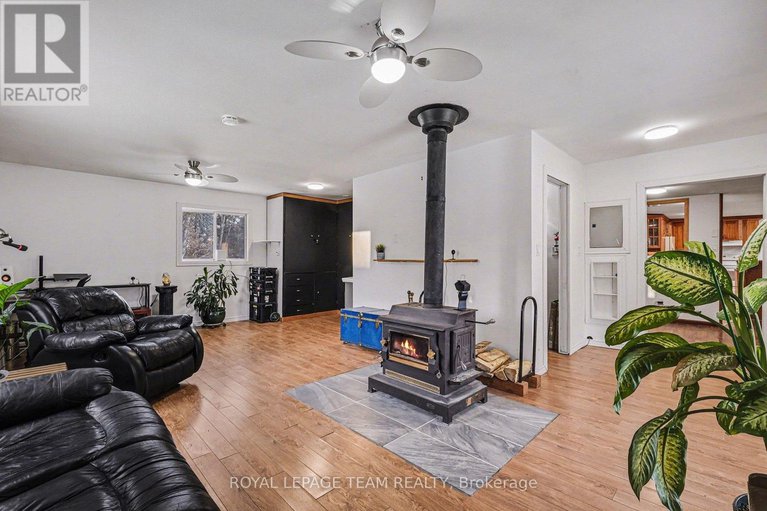 29289576/5725-county-18-road/augusta-twp/augusta/ontario/K0E1X0_15