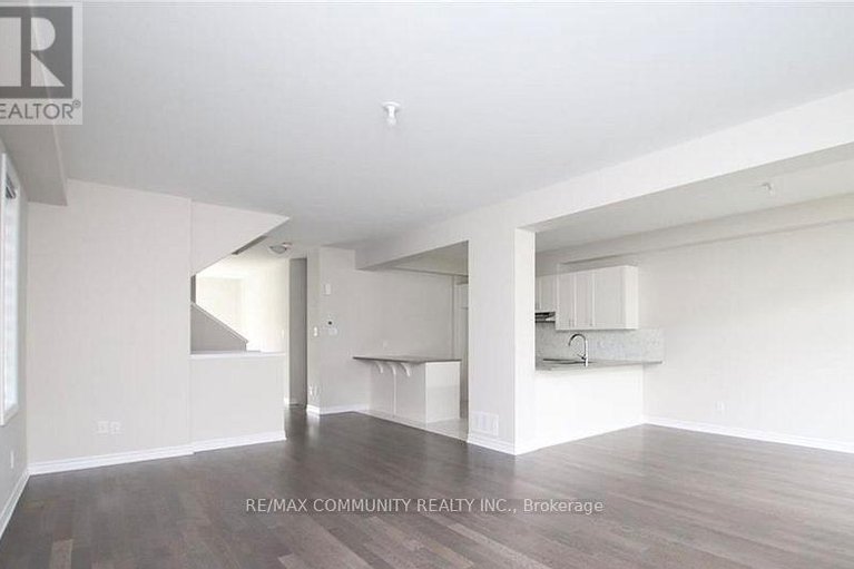 29105852/32-pacing-walk/goulbourn-twp-from-franktown-rdsouth-to-rideau/ottawa/ontario/K0A2Z0_7