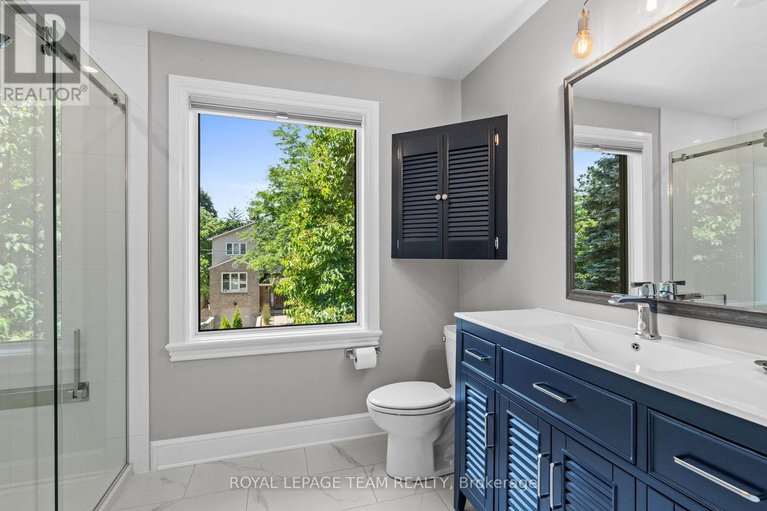 28653090/603-edison-avenue/mckellarhighland/ottawa/ontario/K2A1V6_32