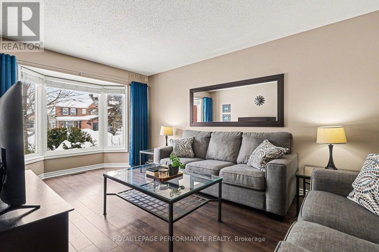 29390511/1606-westport-crescent/chateauneuf/ottawa/ontario/K1C6C8_4