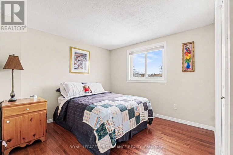 29484795/299-mockingbird-drive/chatelaine-village/ottawa/ontario/K1E2A4_22