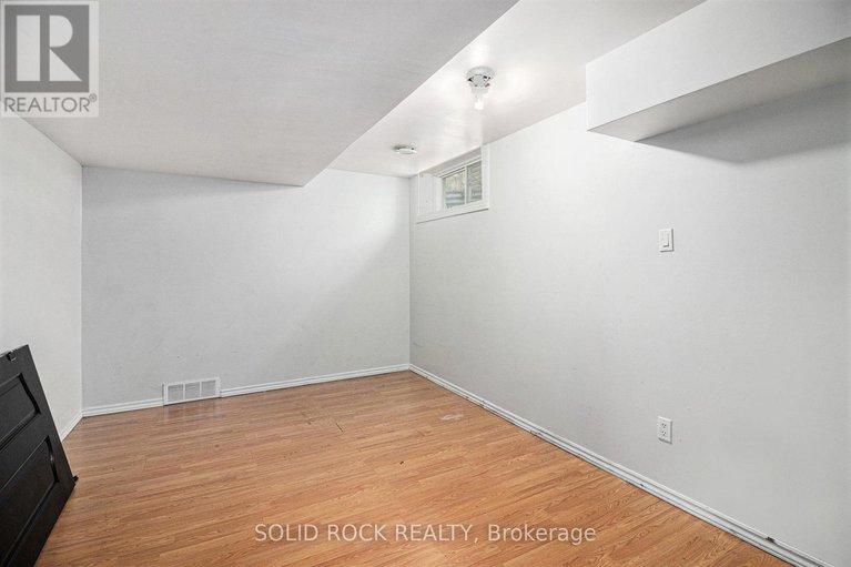 28874952/2121-valin-street/springridgeeast-village/ottawa/ontario/K4A4T5_34