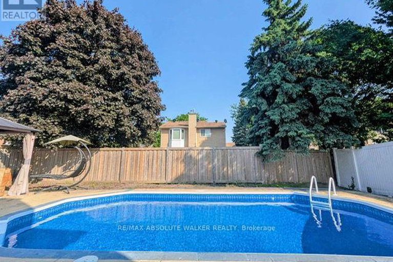 29436734/1-stradwick-avenue/cedargrovefraserdale/ottawa/ontario/K2J2X3_39