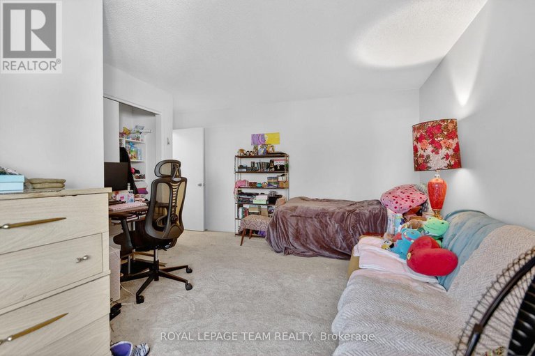 29176701/7-little-road/riverside-southgloucester-glen/ottawa/ontario/K1V1H5_31