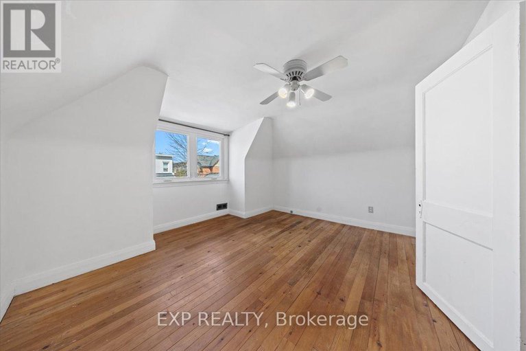 28154545/146-laval-street/vanier/ottawa/ontario/K1L7Z4_22