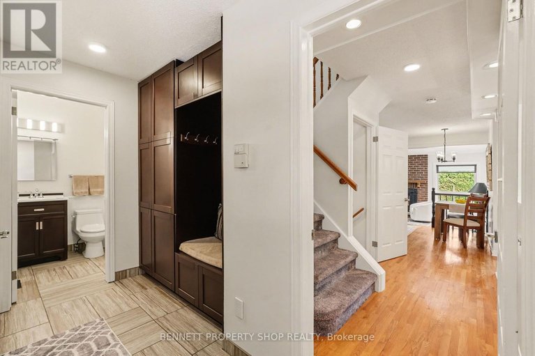 29450647/53-filion-crescent/bridlewood/ottawa/ontario/K2M1V5_2