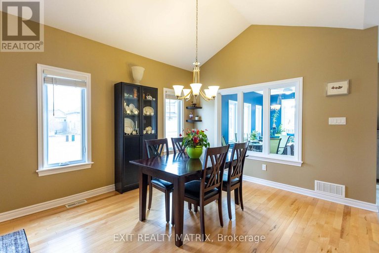 29354961/484-bruges-street/embrun/russell/ontario/K0A1W0_13