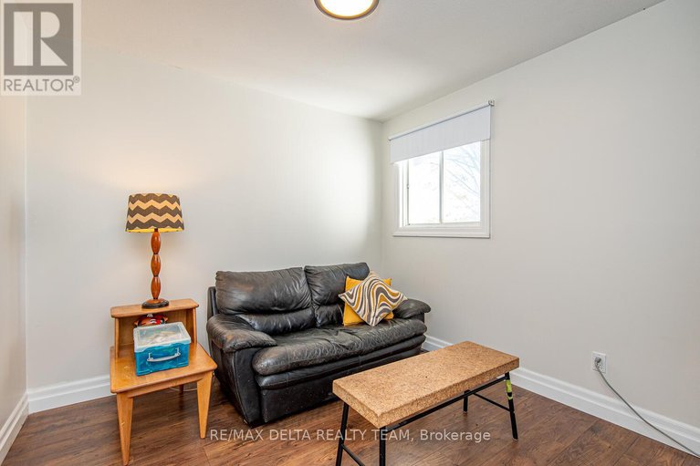 29081598/276-turnstone-court/chatelaine-village/ottawa/ontario/K1E2V2_24